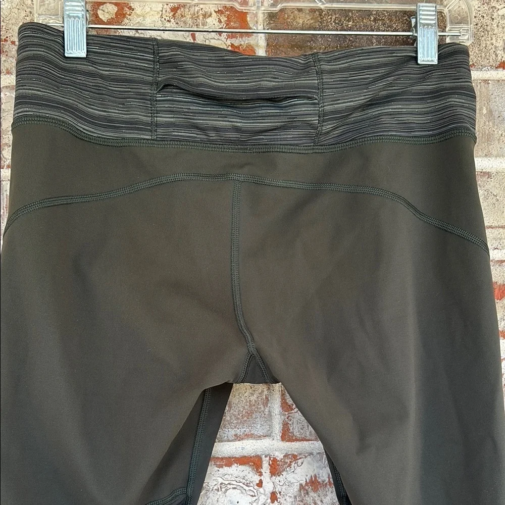 lululemon athletica Green Gator Cyber Pink Racer Stripe Cropped Leggings